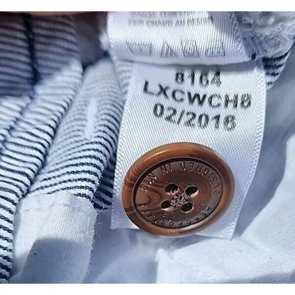 Aeropostale Designed in NYC Gray Striped Shorts Size 34 Extra button - Picture 11 of 11